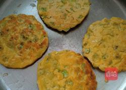 榆钱玉米面饼的做法图解6