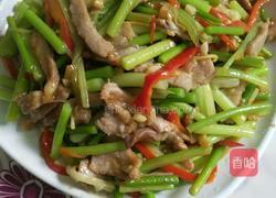 蒜心炒瘦肉的做法图解6