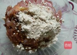 蒜心炒瘦肉的做法图解2