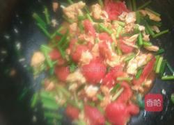 鸡蛋炒番茄蒜苔的做法图解6