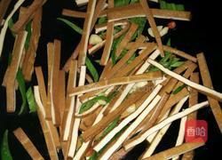 豆干炒肉的做法图解4