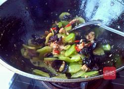 猪肉木耳炒青笋的做法图解9