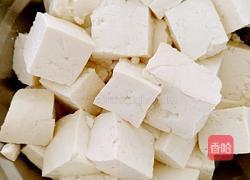 茼蒿炖豆腐的做法图解2