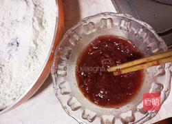 草莓豆沙卷的做法图解1