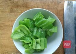 香菇青椒炒鸡块的做法图解5