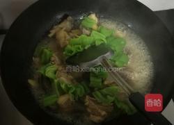 香菇青椒炒鸡块的做法图解12