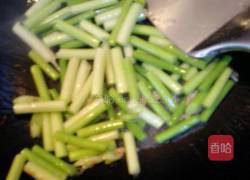 蒜毫炒鸡蛋的做法图解4