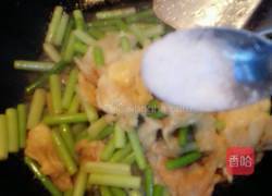 蒜毫炒鸡蛋的做法图解6