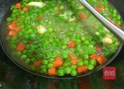 豌豆炒肉的做法图解7