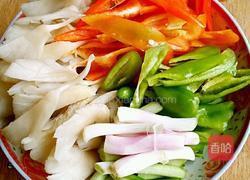 蘑菇炒肉的做法图解2