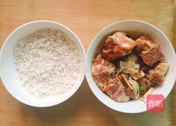 粽叶糯米排骨的做法图解1