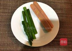 芦笋厚蛋烧的做法图解1