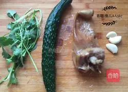 Illustration of how to make pig ears mixed with cucumber 1