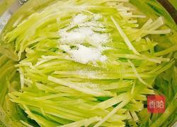 凉拌莴苣丝的做法图解3