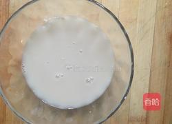 胡萝卜豆腐猪肉馅包子的做法图解1