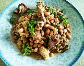 腊鸭腿炖黄豆[图]