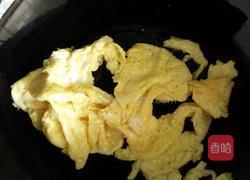 韮菜炒鸡蛋的做法图解2