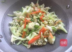 清炒花菜的做法图解6