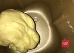 芝士肉松面包的做法图解2