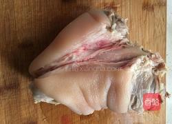 冰糖肘子的做法图解3