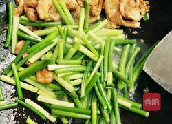 蒜苔炒鸡肉的做法图解8