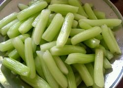 清调绿菜茎
