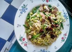豆芽蒜苗五花肉