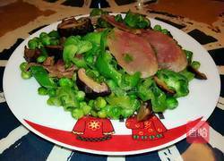 豌豆香菇炒腊肠的做法图解4