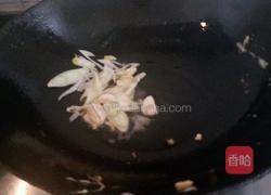 木耳炒蒜薹的做法图解6