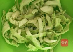 清炒卷心菜的做法图解1