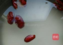 大米核桃红枣粥的做法图解4