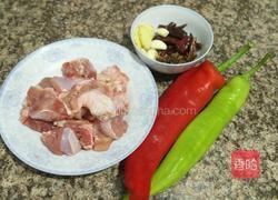 干锅香辣鸡的做法图解1