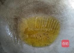 咸鸭蛋白炒青椒的做法图解4