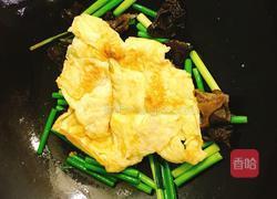 蒜薹木耳炒鸡蛋的做法图解10