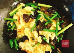 蒜薹木耳炒鸡蛋的做法图解12