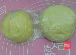 红豆沙•梅花酥的做法图解1