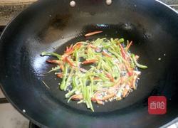 香辣胡萝卜丝的做法图解7