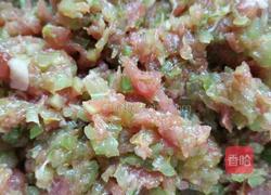 芹菜大肉饺的做法图解5