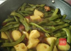 红烧肉炖豆角土豆的做法图解7