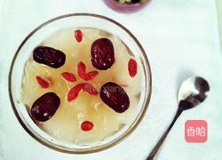 冰糖雪梨红枣银耳枸杞汤的做法图解6