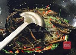 香酥小泥鳅的做法图解4
