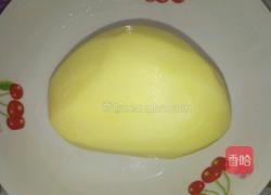 蜂蜜蓝莓酱土豆泥的做法图解1