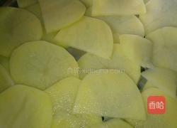 蜂蜜蓝莓酱土豆泥的做法图解2