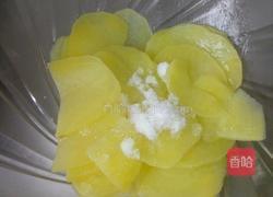 蜂蜜蓝莓酱土豆泥的做法图解3