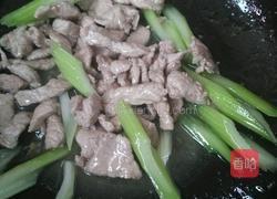 胡萝卜炒肉的做法图解3