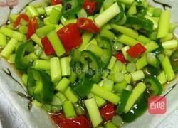 酸辣凉拌蒜薹的做法图解5