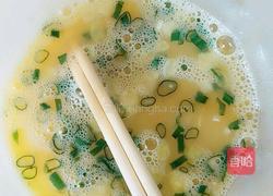 鸡蛋葱花饼的做法图解4