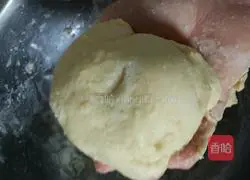 Milk-flavored two-color bread recipe 2