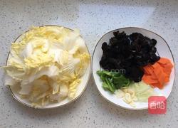 娃娃菜炒木耳的做法图解1