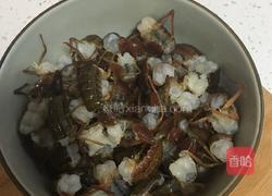 爆炒龙虾尾的做法图解1
